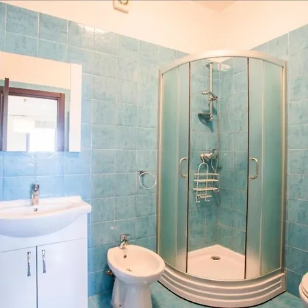 Karlo In Stinjan * Pula