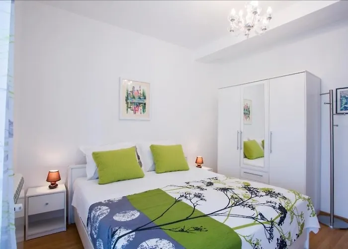 Karlo In Stinjan Appartement *