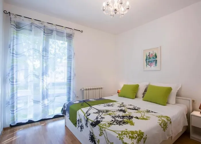 Appartement Karlo In Stinjan Pula